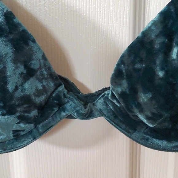 Victoria's Secret Vintage Green Crushed Velvet Underwire Padded Bra Size 36B - Picture 4 of 14